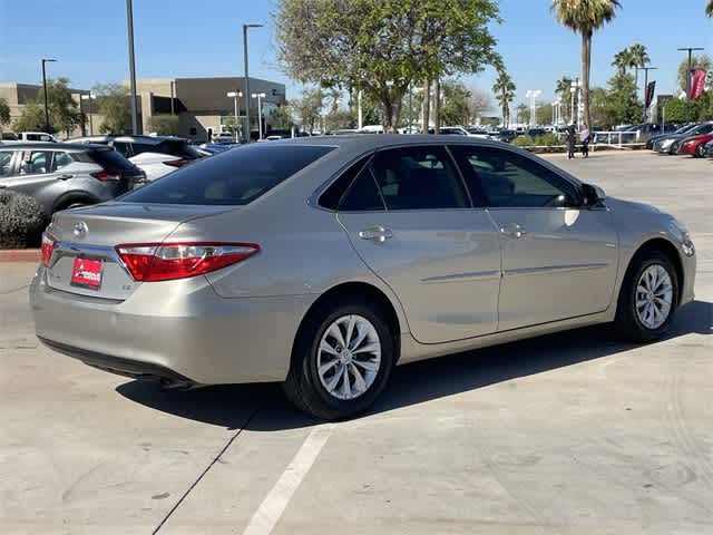 2017 Toyota Camry LE 7