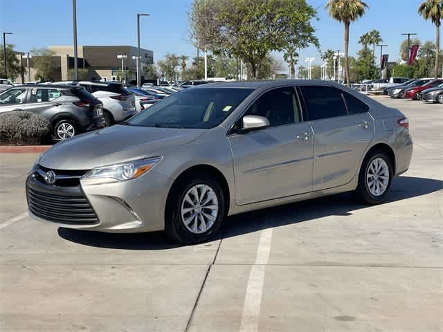 2017 Toyota Camry LE 2