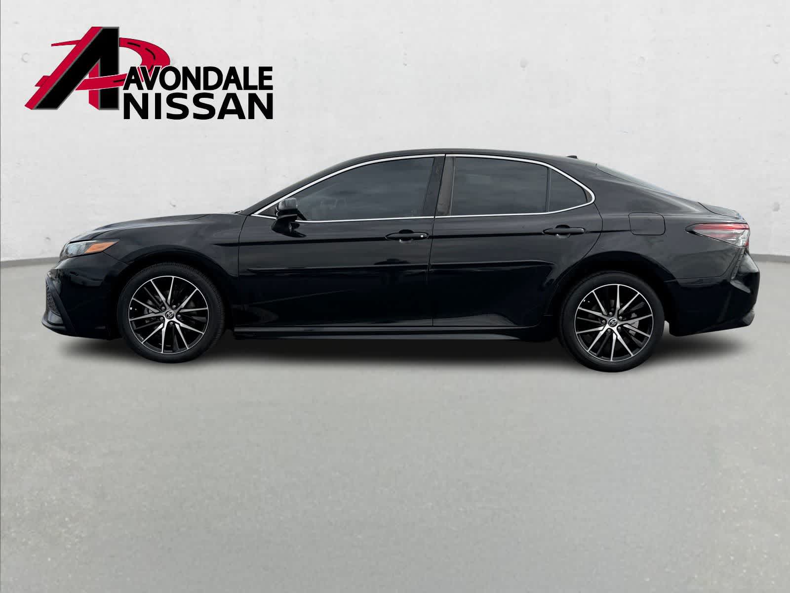 View vehicle photo 3