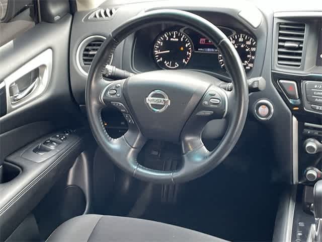 2020 Nissan Pathfinder SV 18
