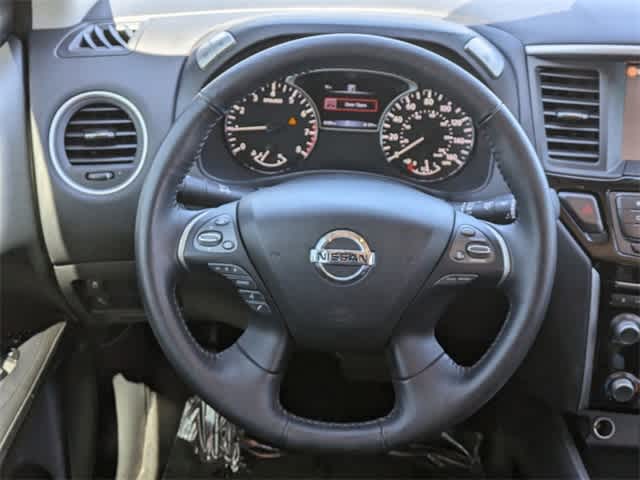2020 Nissan Pathfinder SV 23