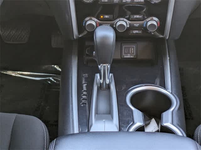 2020 Nissan Pathfinder SV 22