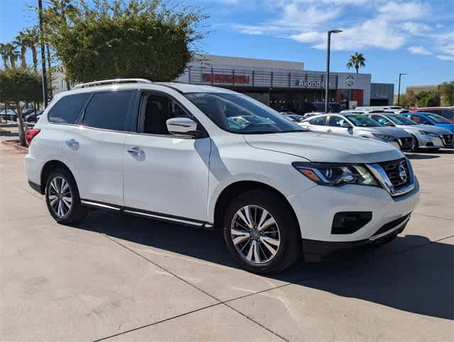 2020 Nissan Pathfinder SV 8