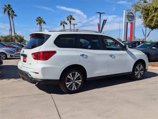 2020 Nissan Pathfinder SV 6