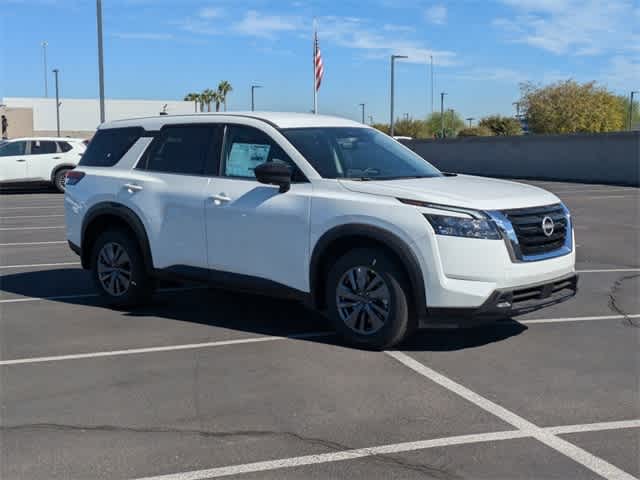 2024 Nissan Pathfinder S 8