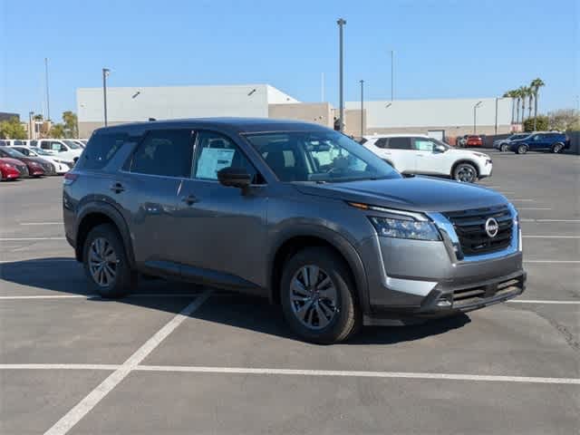 2024 Nissan Pathfinder S 8