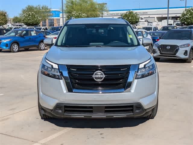 2022 Nissan Pathfinder SV 9