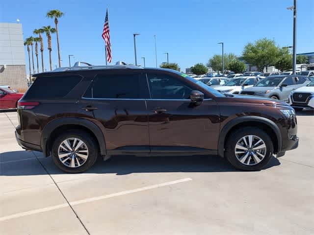 2022 Nissan Pathfinder SL 8