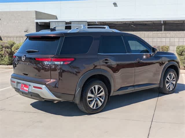 2022 Nissan Pathfinder SL 6