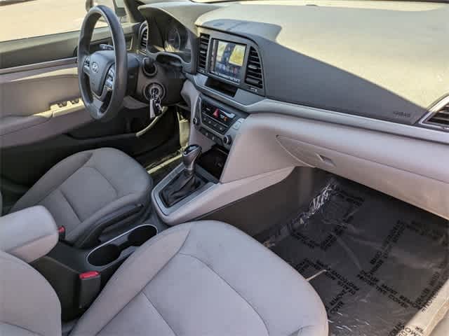 2017 Hyundai Elantra SE 13