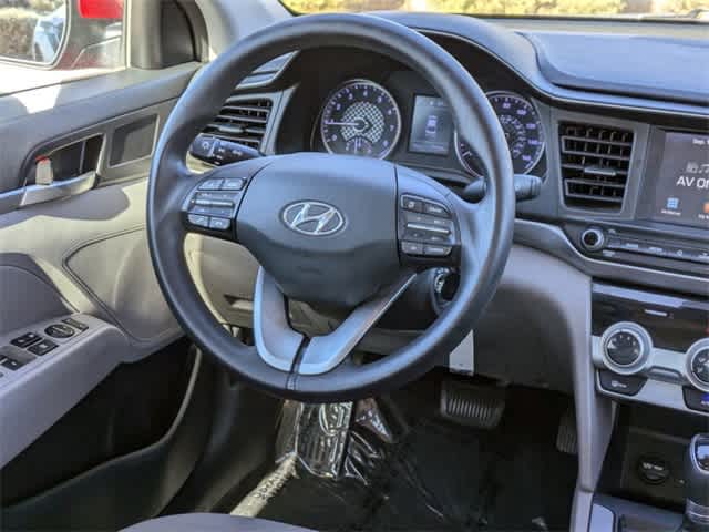 2019 Hyundai Elantra SEL 16