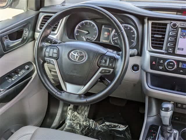2018 Toyota Highlander Limited 19