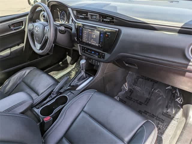 2017 Toyota Corolla XLE 14