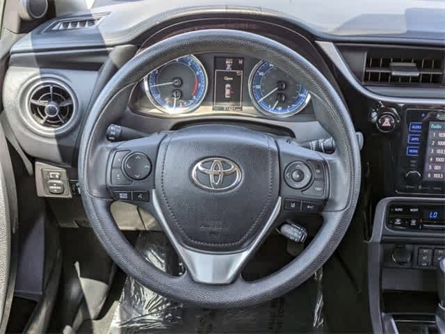 2017 Toyota Corolla XLE 22