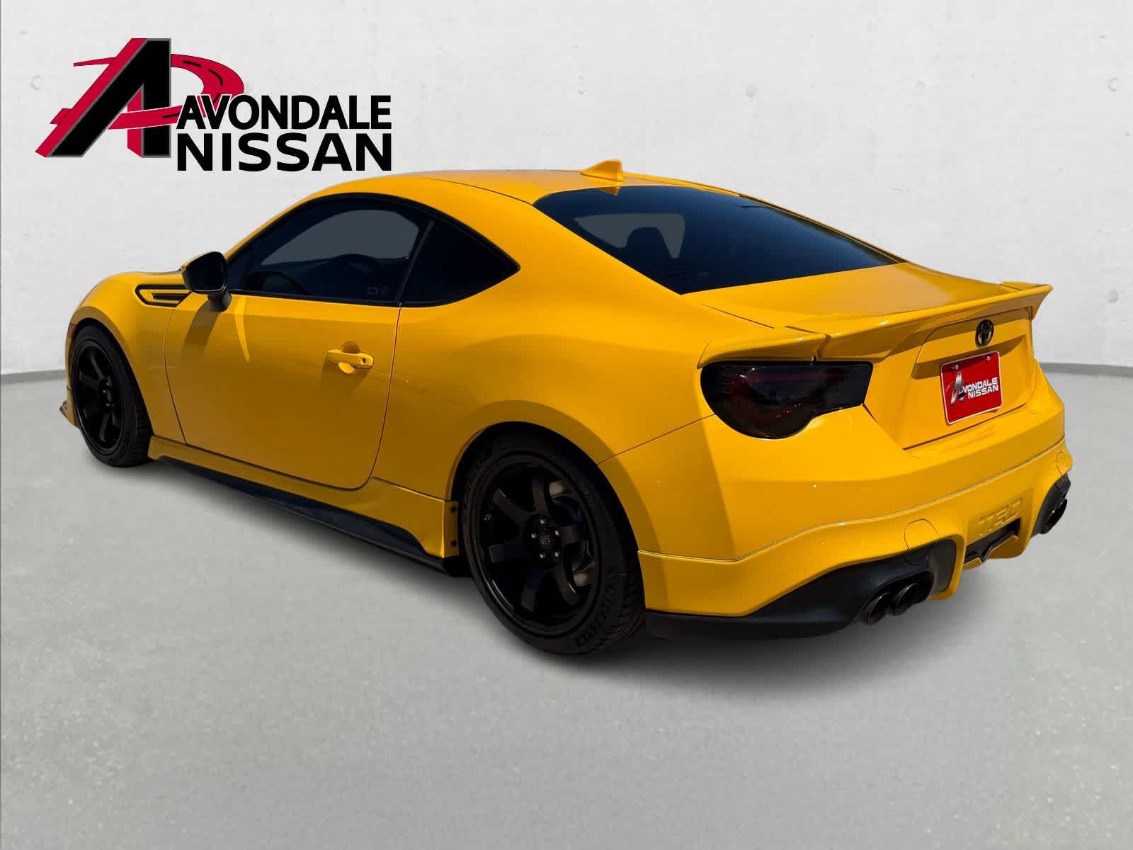 View vehicle photo 4