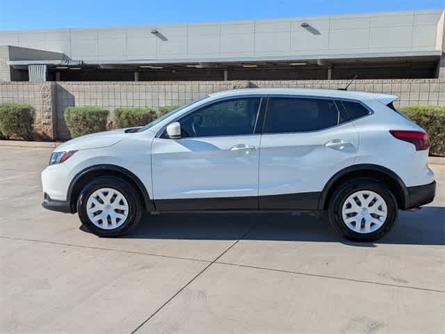 2018 Nissan Rogue Sport S 3