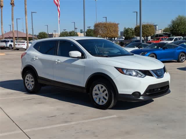 2018 Nissan Rogue Sport S 8