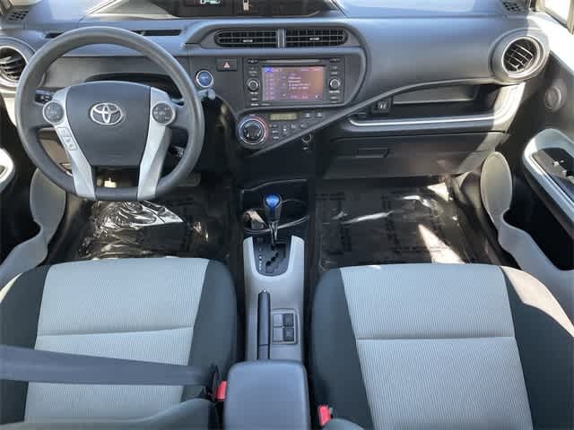2014 Toyota Prius c Three 17