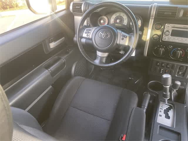 2014 Toyota FJ Cruiser BASE 17