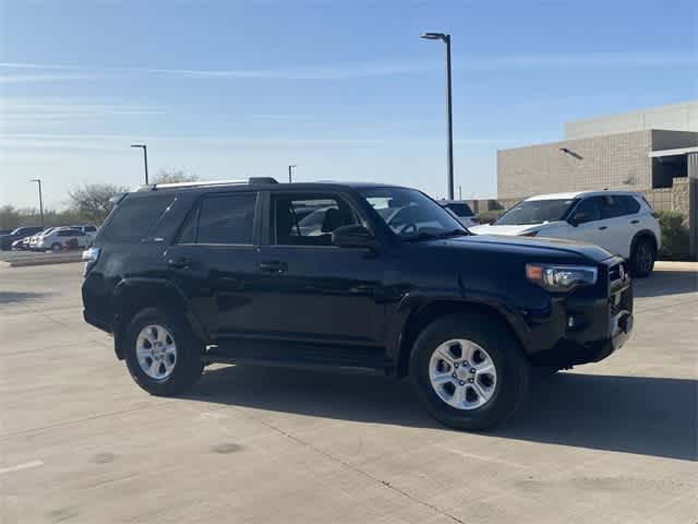 2023 Toyota 4Runner SR5 8