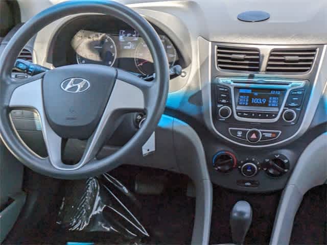 2017 Hyundai Accent SE 17