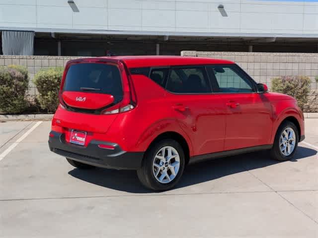 2022 Kia Soul LX 4