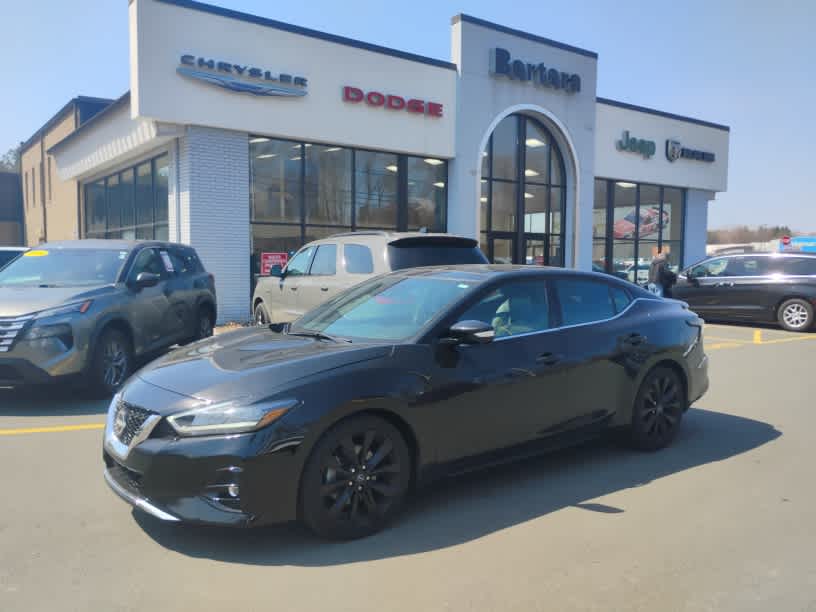 Super Black 2023 Nissan Maxima SR FWD Sedan Front-Wheel Drive Continuously Variable Transmission