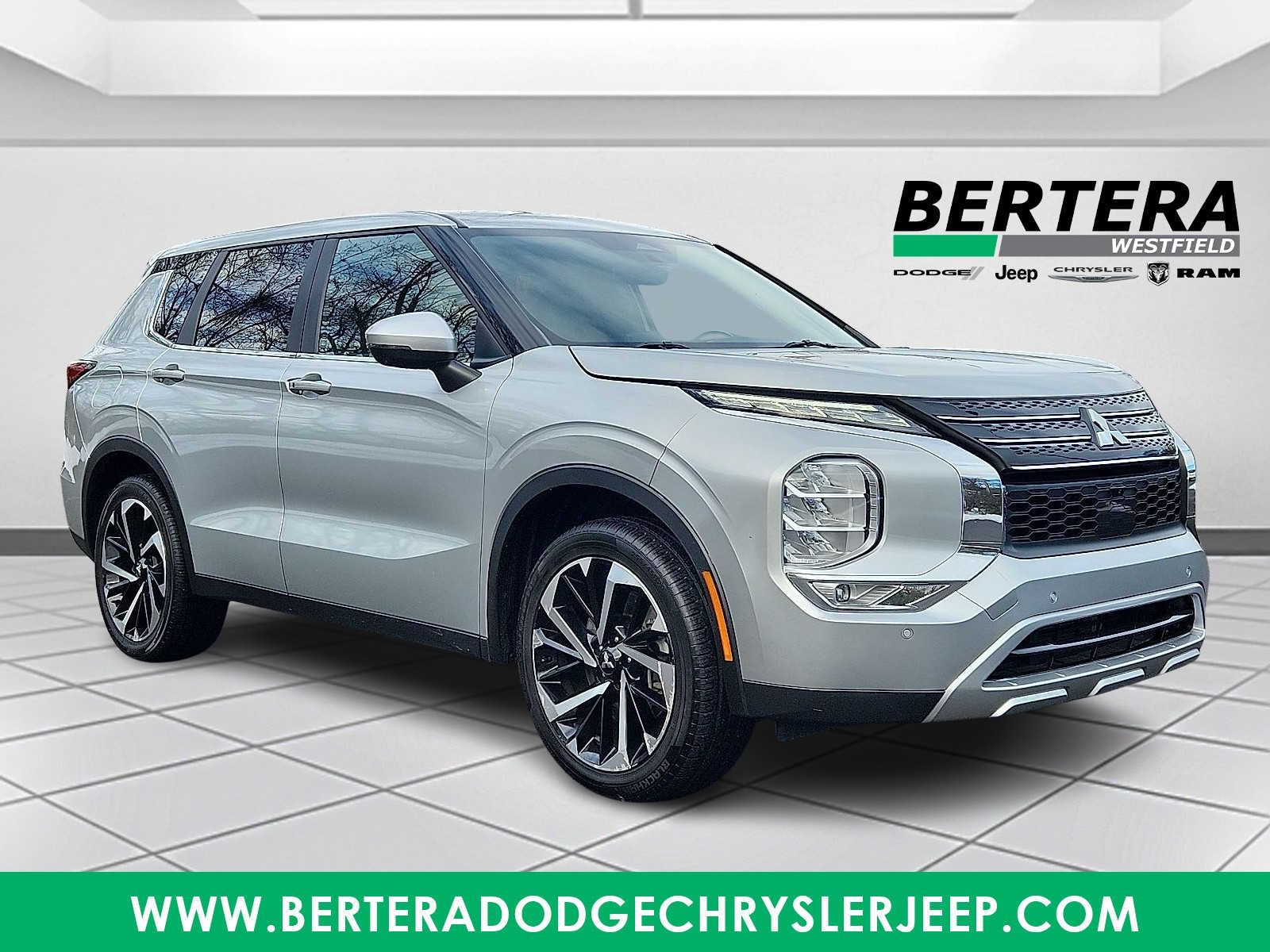 2024 Mitsubishi Outlander SE FWD