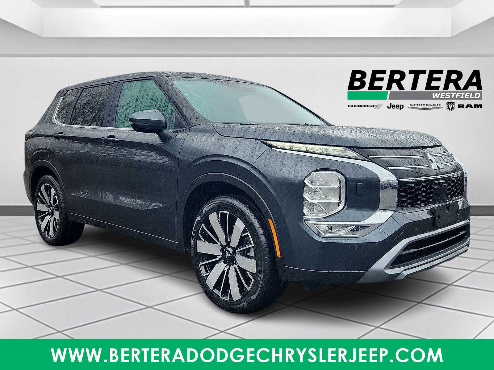 Graphite Gray 2025 Mitsubishi Outlander SE FWD SUV / Crossover Front-Wheel Drive Continuously Variable Transmission