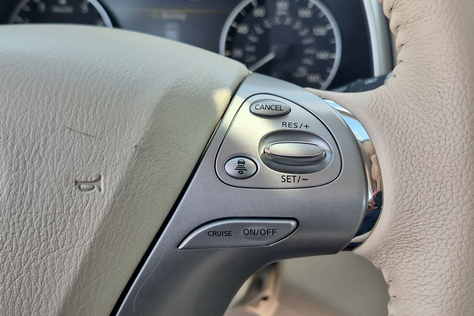 2016 Nissan Murano #23