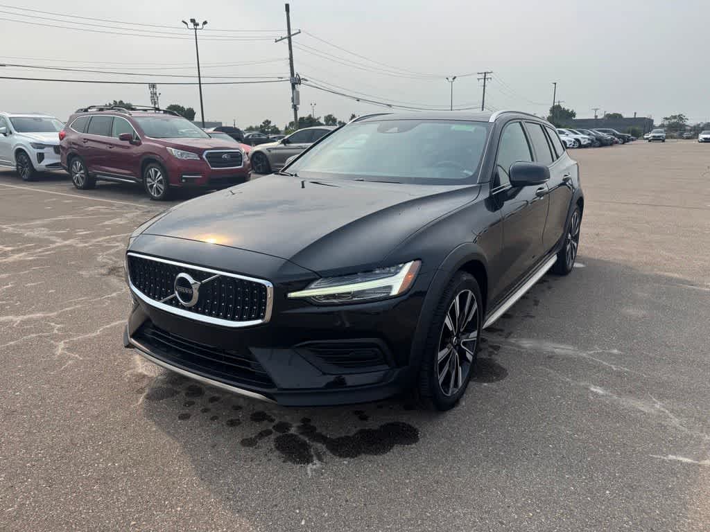2020 Volvo V60 Cross Country