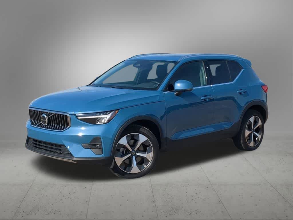 2023 Volvo XC40