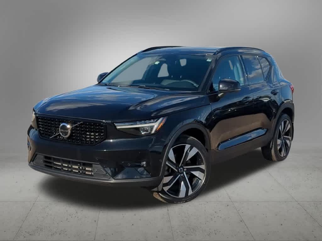 2023 Volvo XC40