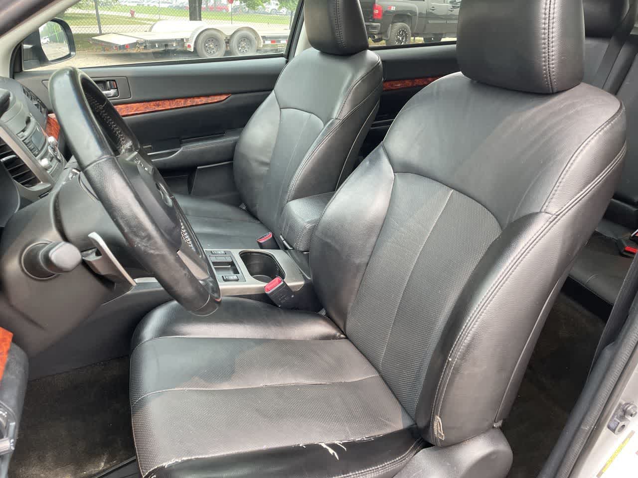 2011 Subaru Outback #12