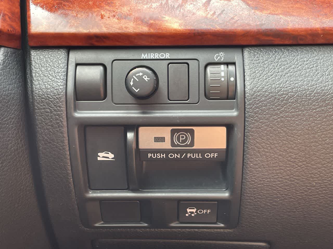 2011 Subaru Outback #25