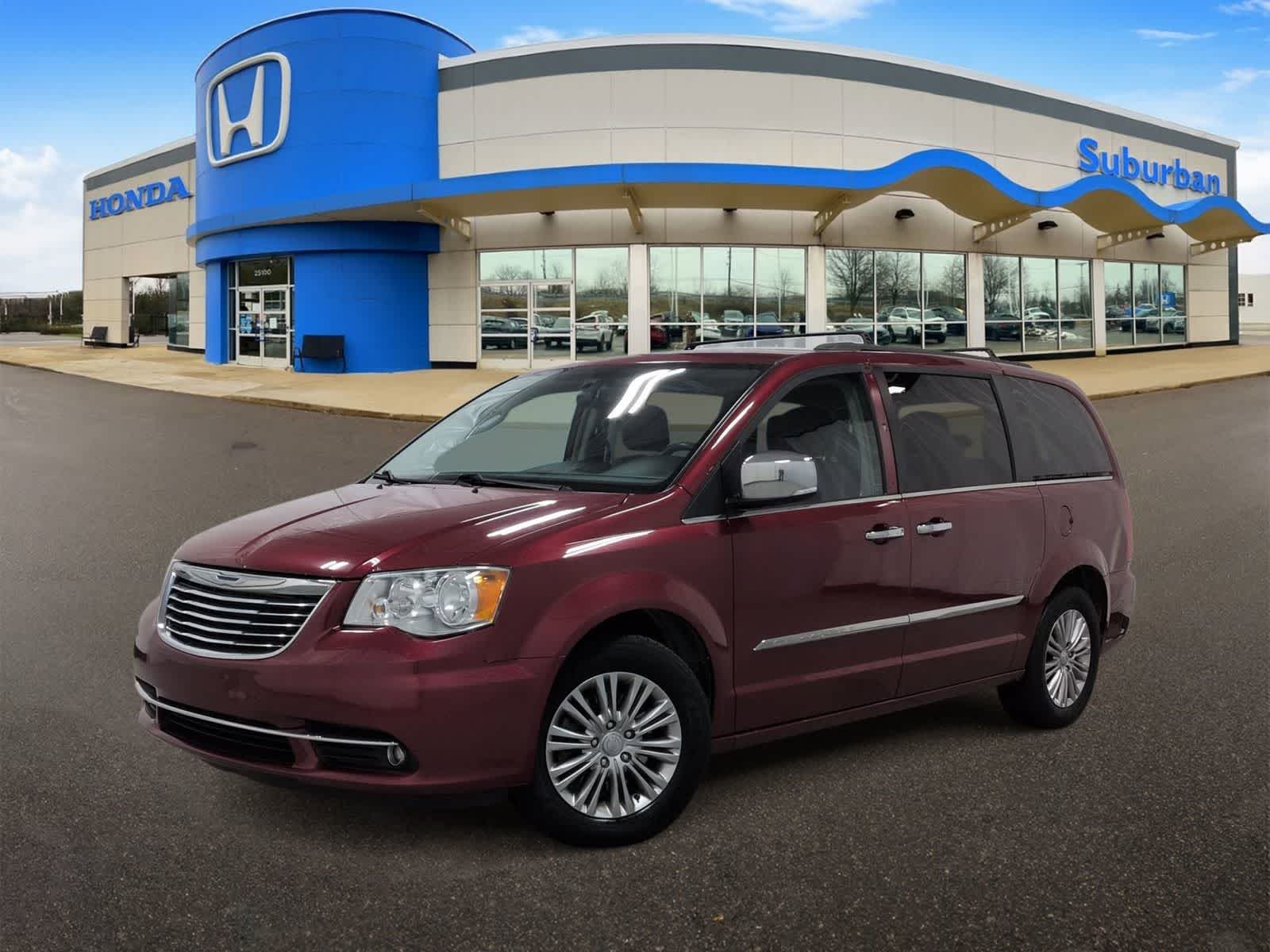 2015 Chrysler Town & Country Touring-L FWD