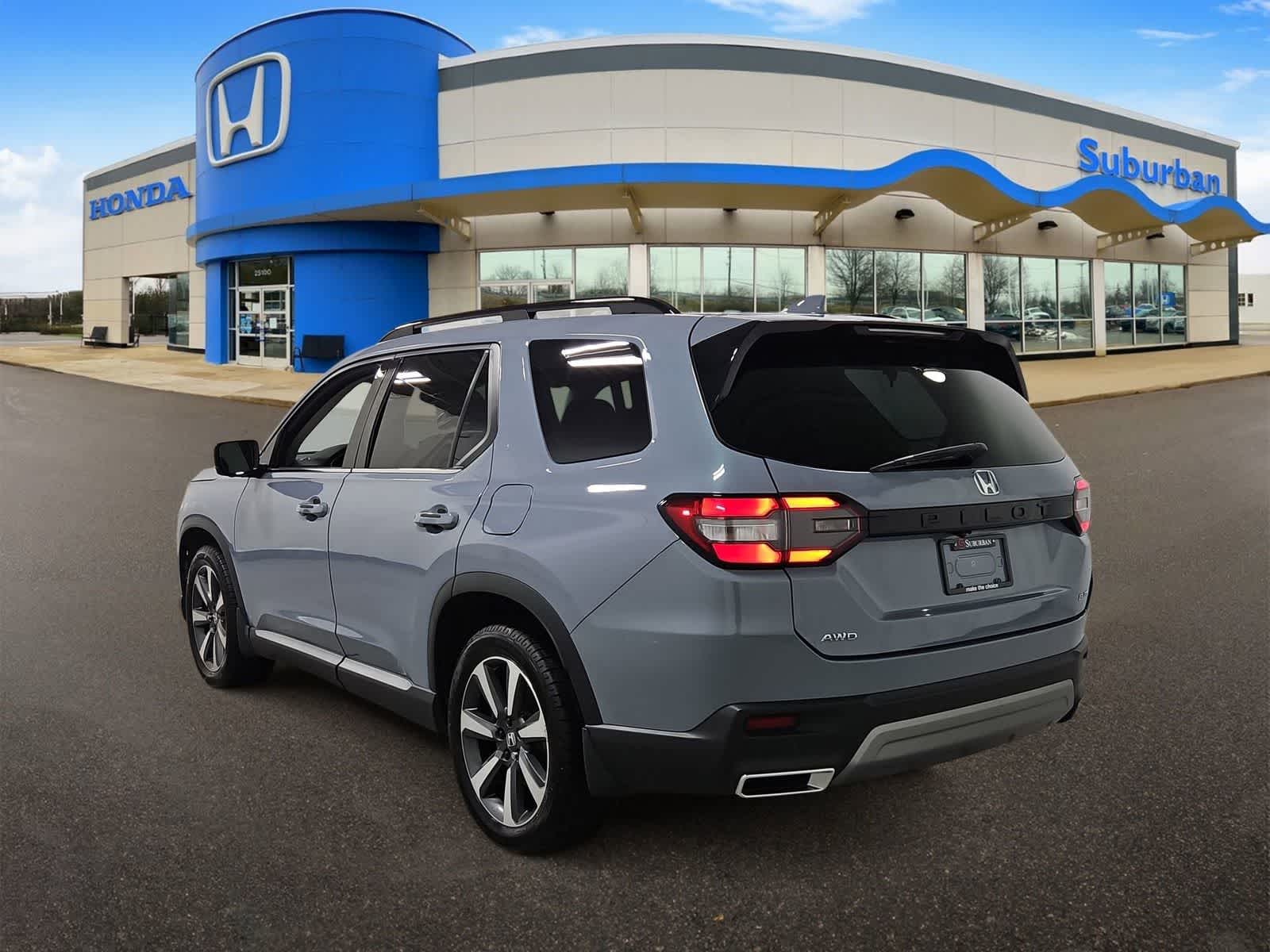 View vehicle photo 6