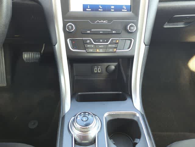 2020 Ford Fusion #25