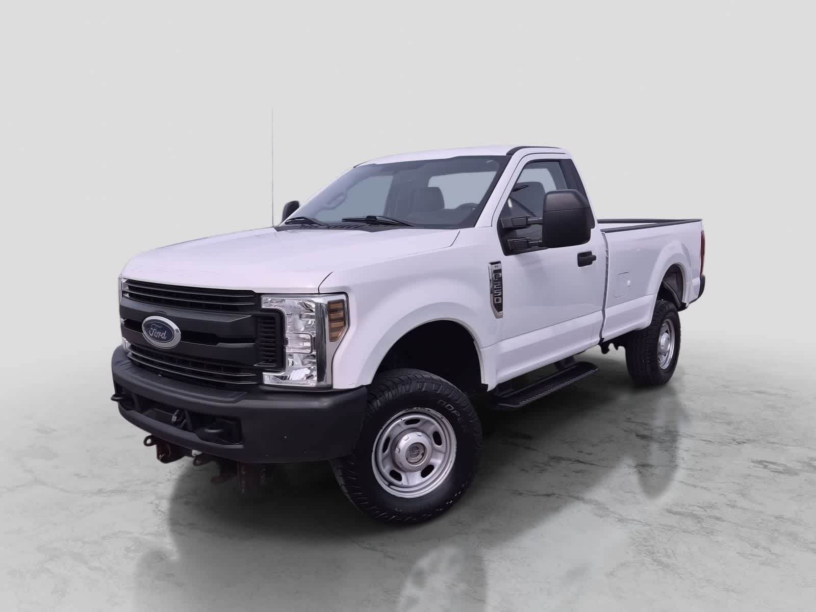 Oxford White 2019 Ford F-250 Super Duty Pickup Truck Four-Wheel Drive 6-Speed Automatic
