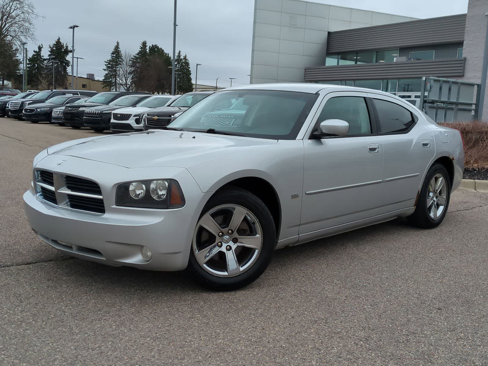 Bright Silver Metallic 2010 Dodge Charger SXT RWD Sedan Rear-Wheel Drive 4-Speed Automatic