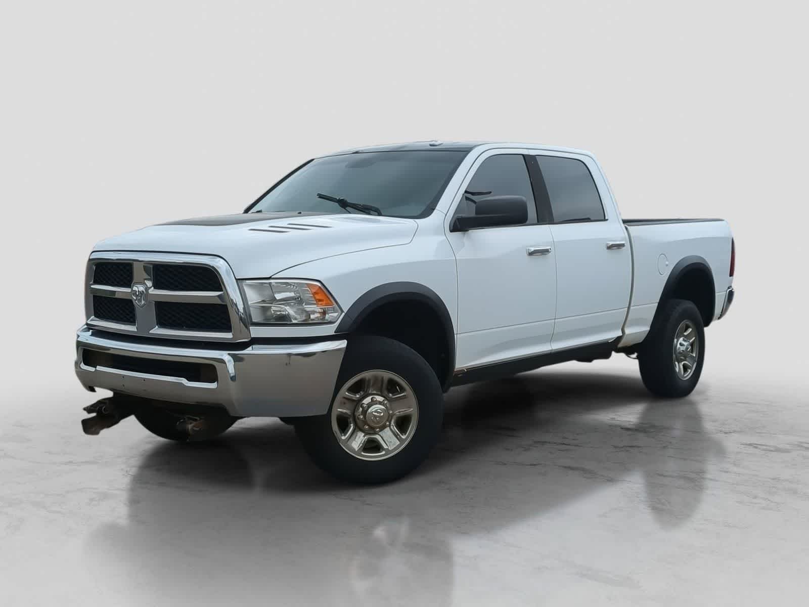 Bright White Clearcoat 2014 RAM 2500 SLT Crew Cab 4WD Pickup Truck Four-Wheel Drive 6-Speed Automatic