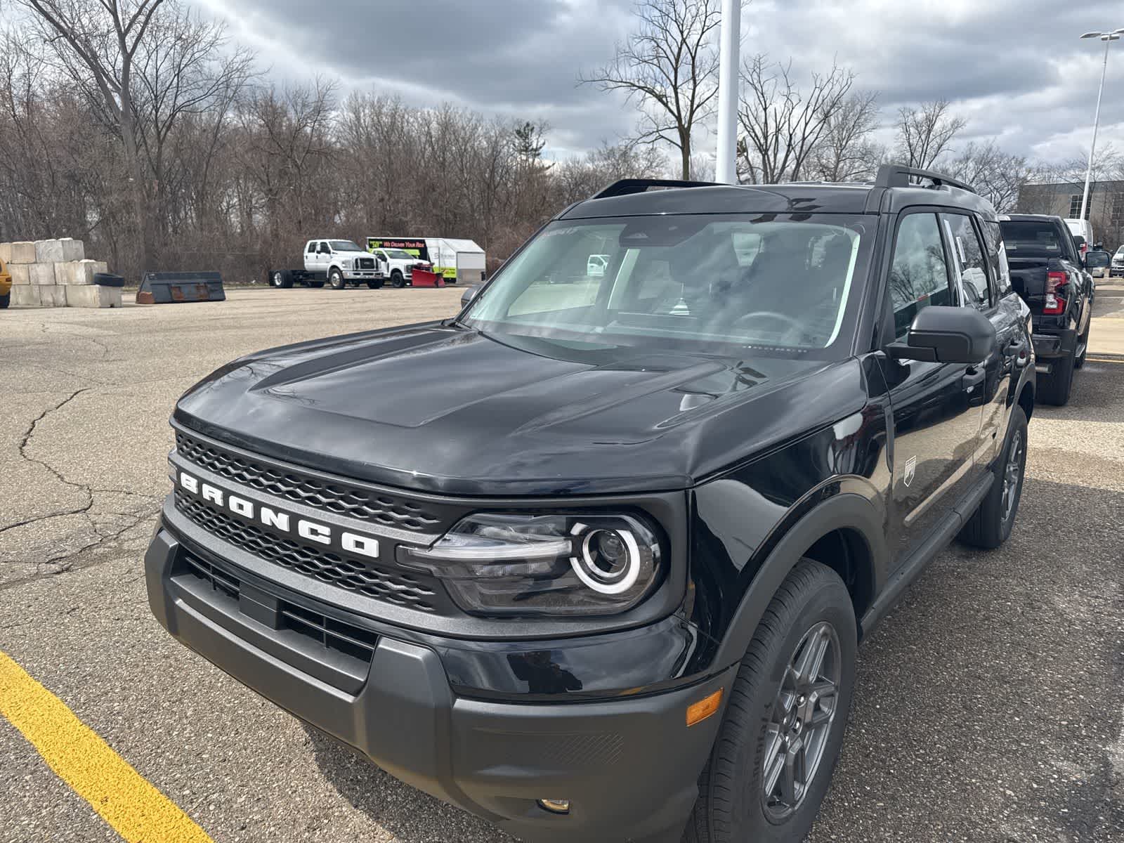 View vehicle photo 2
