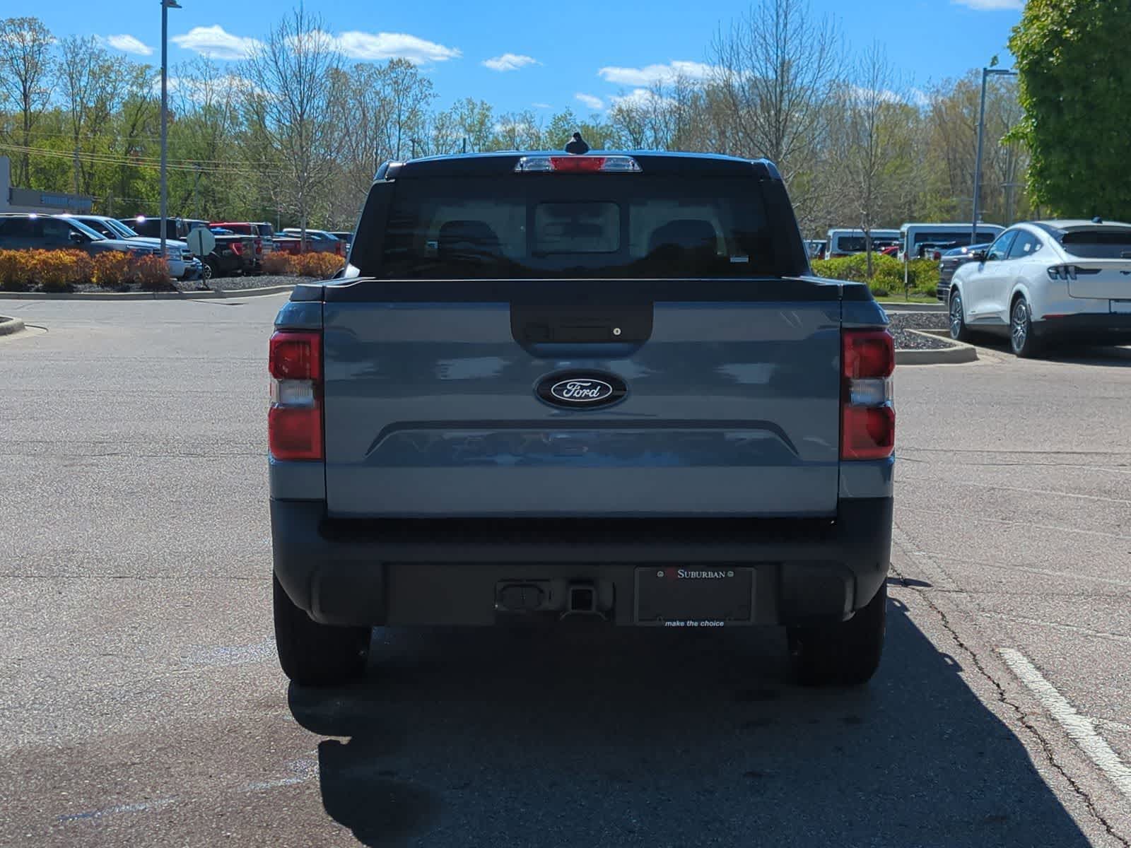 View vehicle photo 7