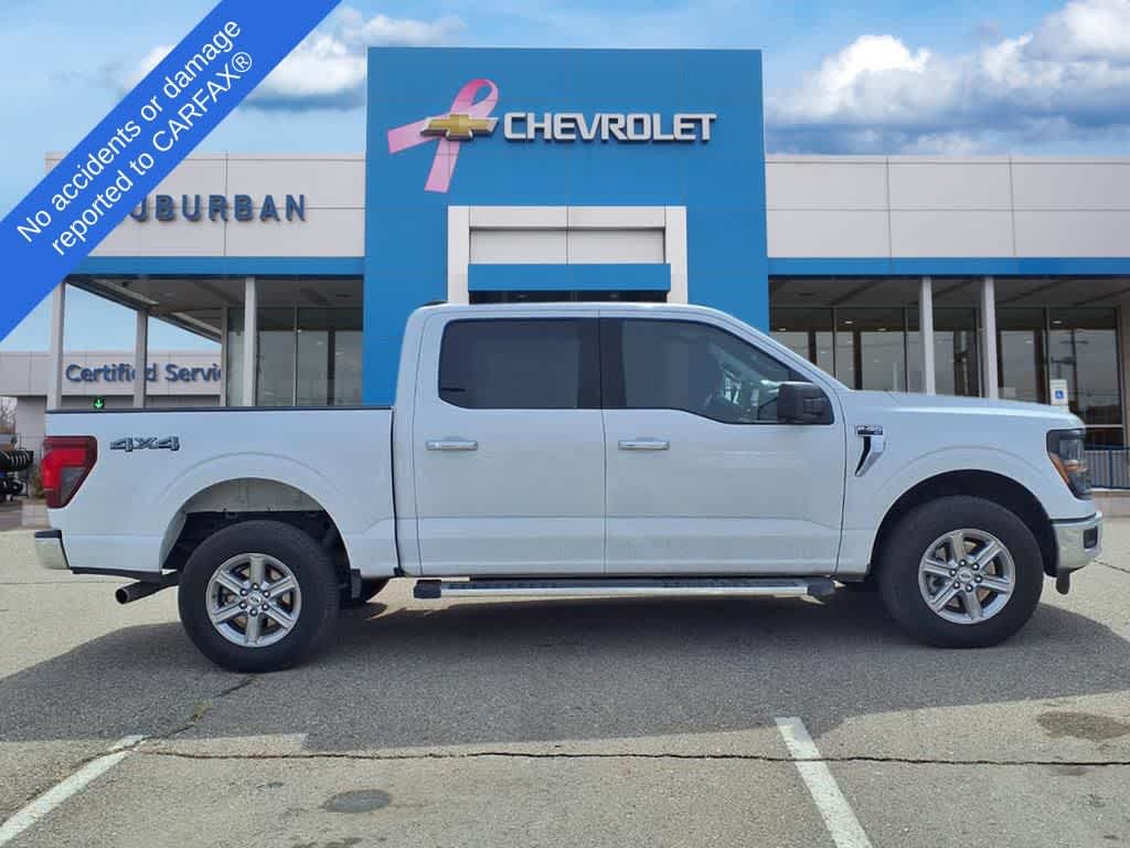 View vehicle photo 4