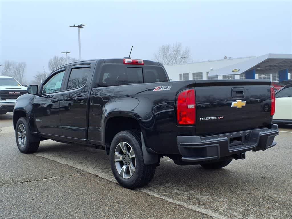 View vehicle photo 7