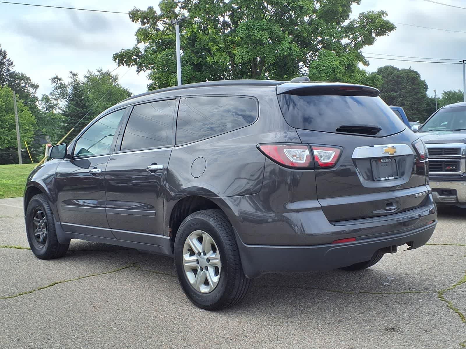 View vehicle photo 7