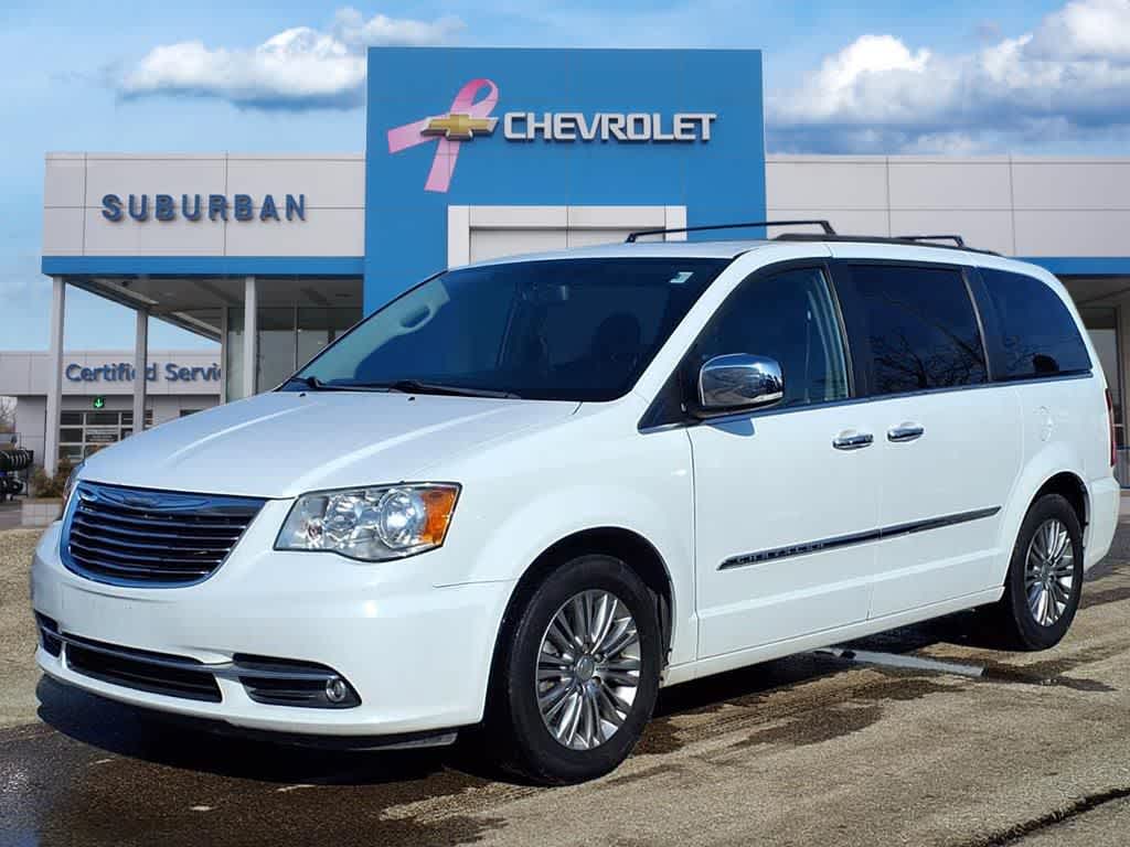 2016 Chrysler Town & Country Anniversary Edition FWD