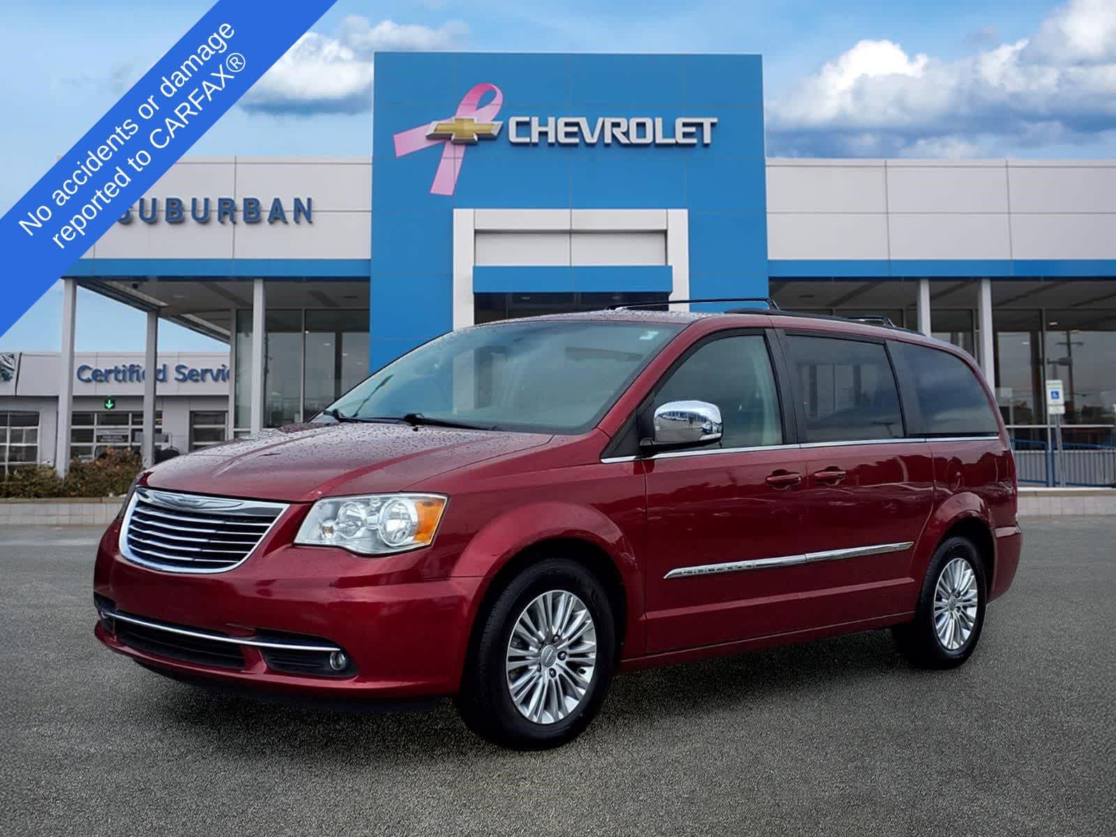  2015 Chrysler Town & Country Touring-L FWD   