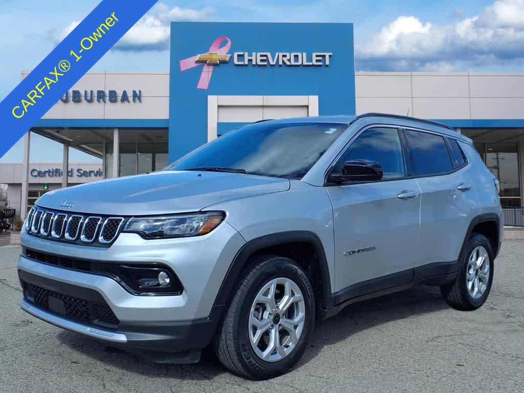 Silver Zynith Metallic Clearcoat 2025 Jeep Compass Latitude 4WD SUV / Crossover Four-Wheel Drive 8-Speed Automatic