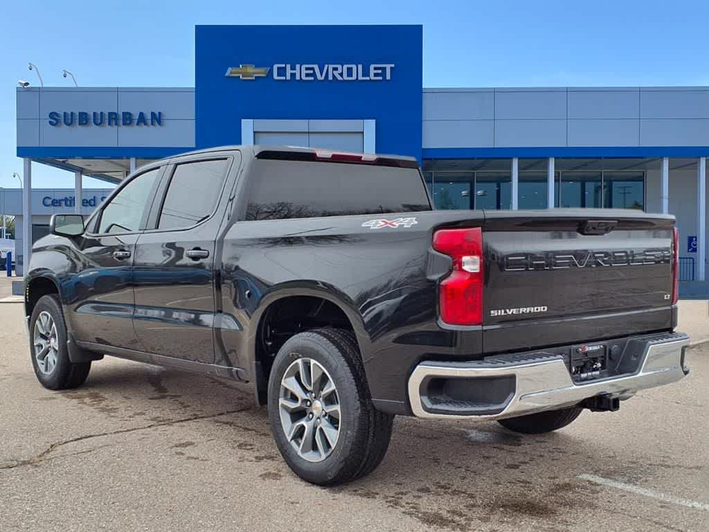 View vehicle photo 6